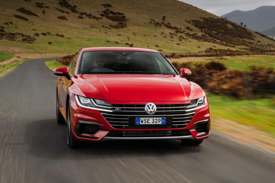  Volkswagen Arteon 4Motion R-Line 2017 года  (AU) (фото 18 из 40)